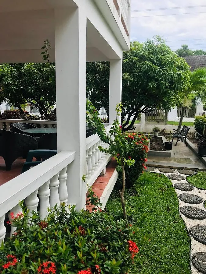 Hceas Villa Is 5 Min Fr. Airport & To The Beaches Bon Accord Village