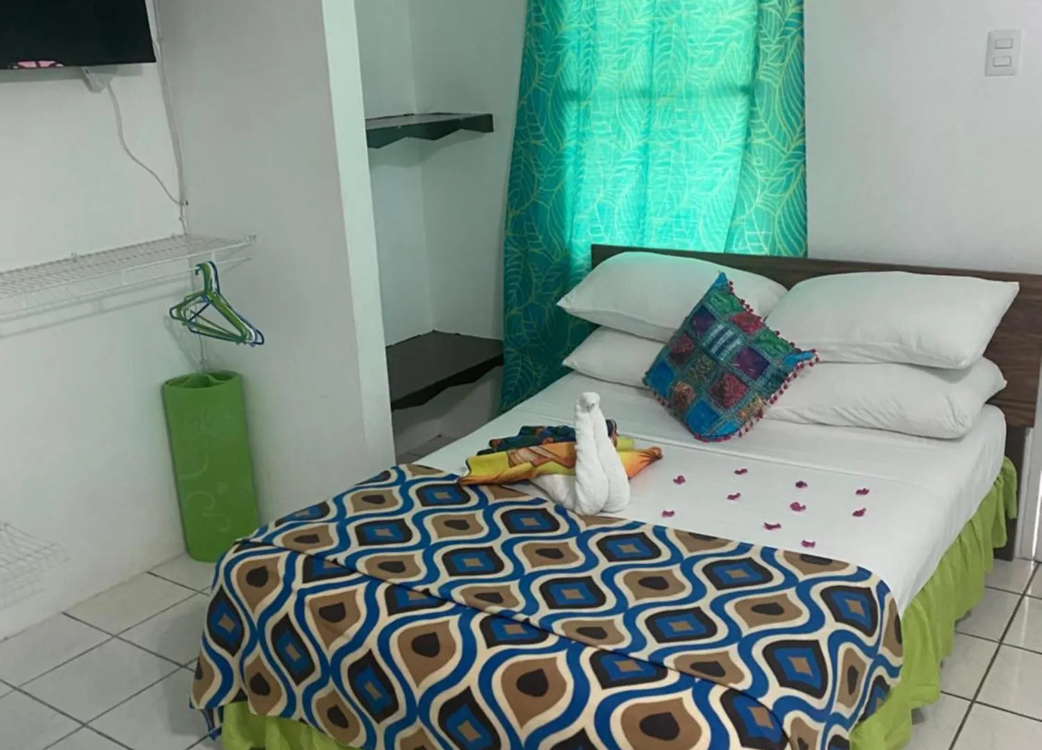 Hceas Villa Is 5 Min Fr. Airport & To The Beaches Bon Accord Village